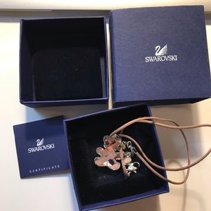 Swarovski crystal teddy bear pendant necklace